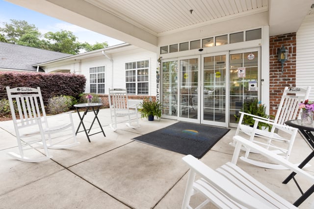 Summerville_outside_front_2